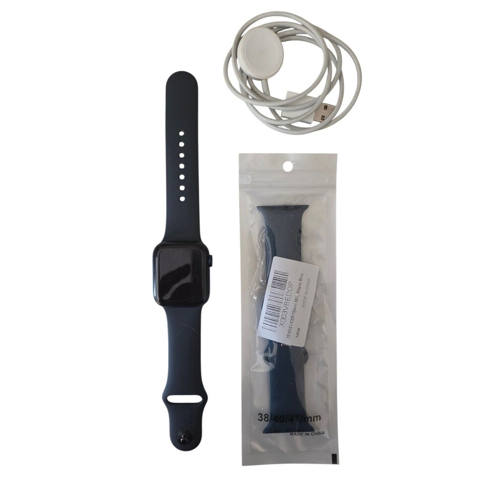Apple Smart Watch Series 6 40mm Space Grey Aluminum Case (WiFi/GPS) BUNDLE